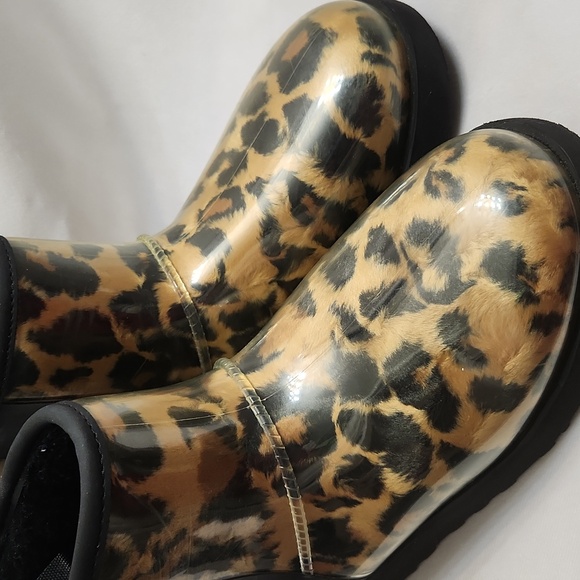 UGG Classic Clear Mini Panther Boots (W Size 7) - Picture 10 of 14